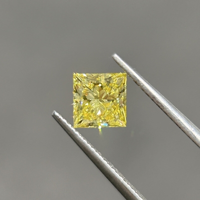 1.06ct ল্যাব ডায়মন্ড হলুদ রাজকুমারী কাটা সিভিডি ফ্যান্সি তীব্র হলুদ ভিভিএস 2 এক্স এন আইজিআই